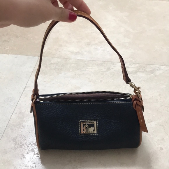 Dooney and Bourke "Dillen Mini Barrel" handbag - Picture 4 of 5